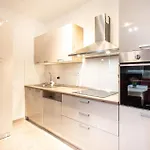 Apartamento 3 Bedroom Stunning In Modric