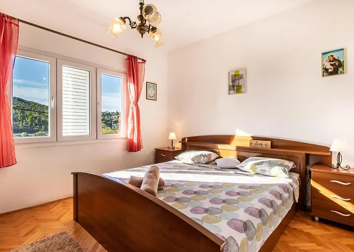 3 Bedroom Stunning In Modric