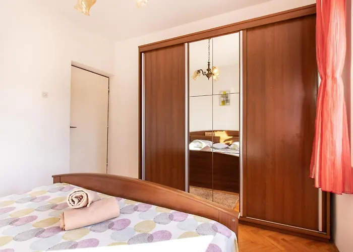 3 Bedroom Stunning In Modric 洛瓦尼斯卡