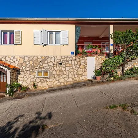 Апартаменты Gorgeous In Modric With House Sea View