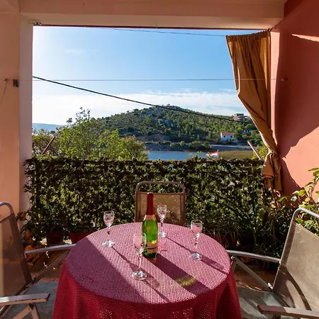 Apartment 3 Bedroom Stunning In Modric