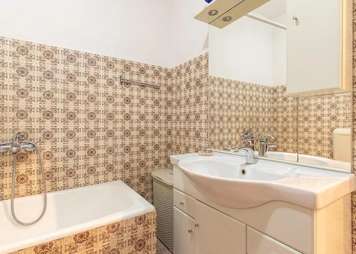 3 Bedroom Stunning In Modric Apartamento
