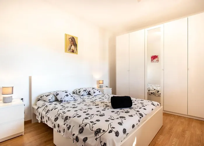 3 Bedroom Stunning In Modric Apartamento Rovanjska