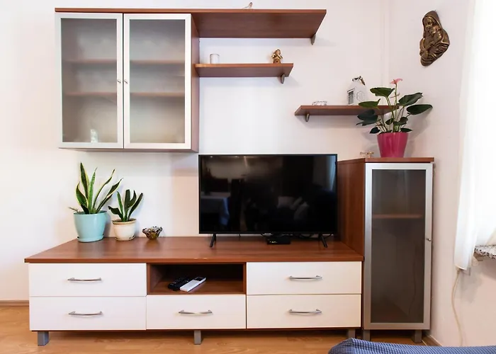 Apartamento 3 Bedroom Stunning In Modric *